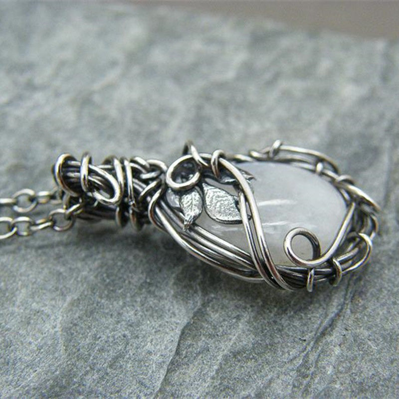 Selene - Retro Moonstone Necklace for Women