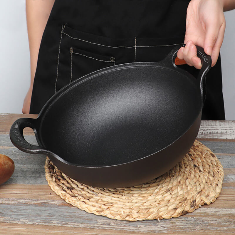 CastePrima - Cast Iron Pan with Wooden Lid