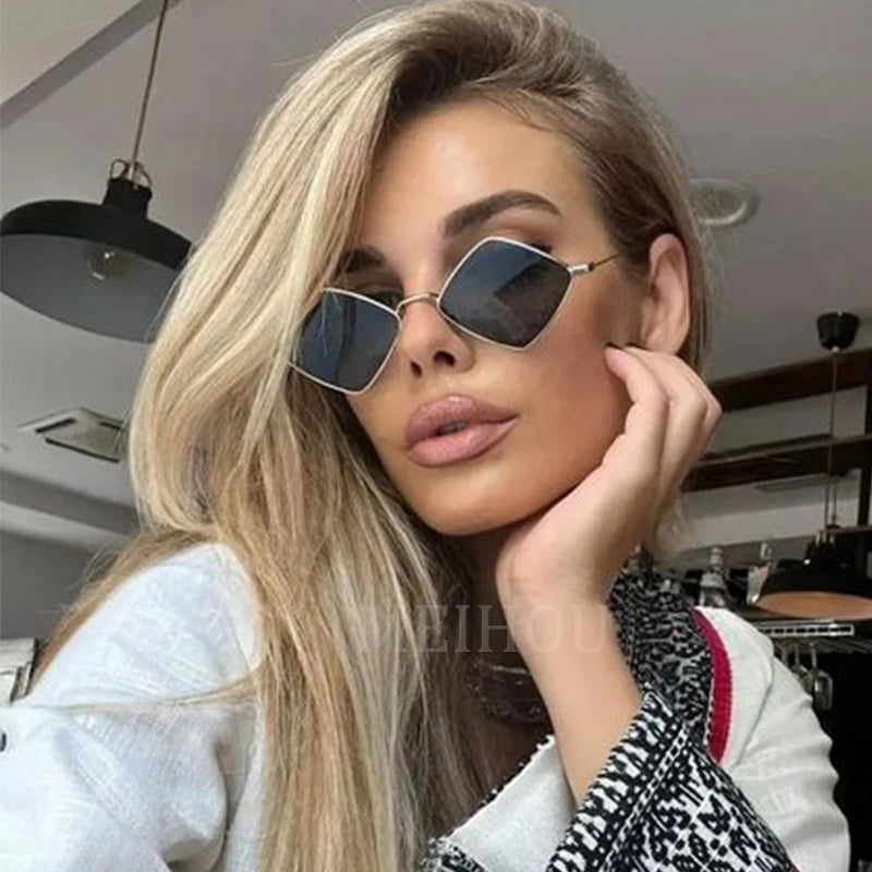 MayaVision - Retro Diamond-Shaped Sunglasses