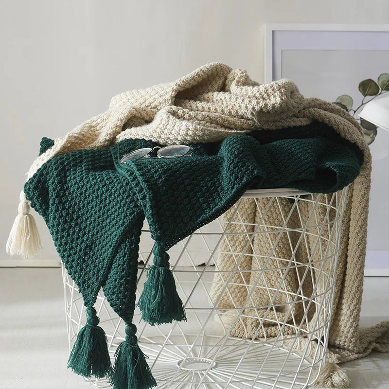 NordicCozy - Handwoven Wool Throw with Fringe