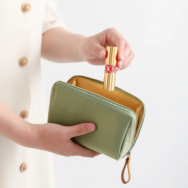 TravelOrganizer - Travel Pouch for Cosmetics and Toiletries