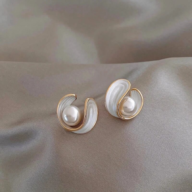Amara - Gold Earrings with White Opal and Pearl for Women