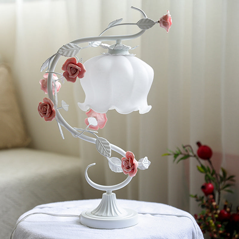 BellaStylish Rose Lamp - Elegant Floral Table Light