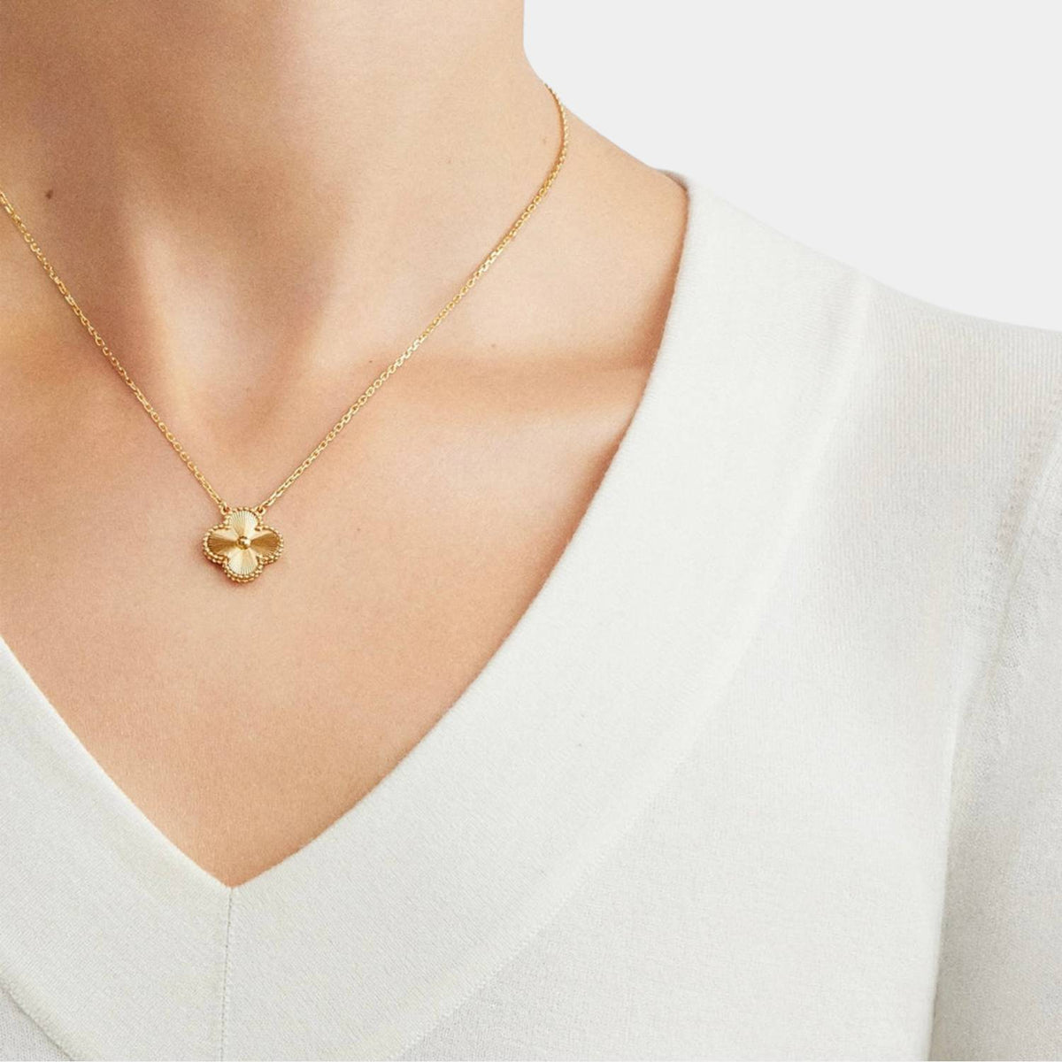 GoldenClove Jewellery Set – Clover Necklace Trio