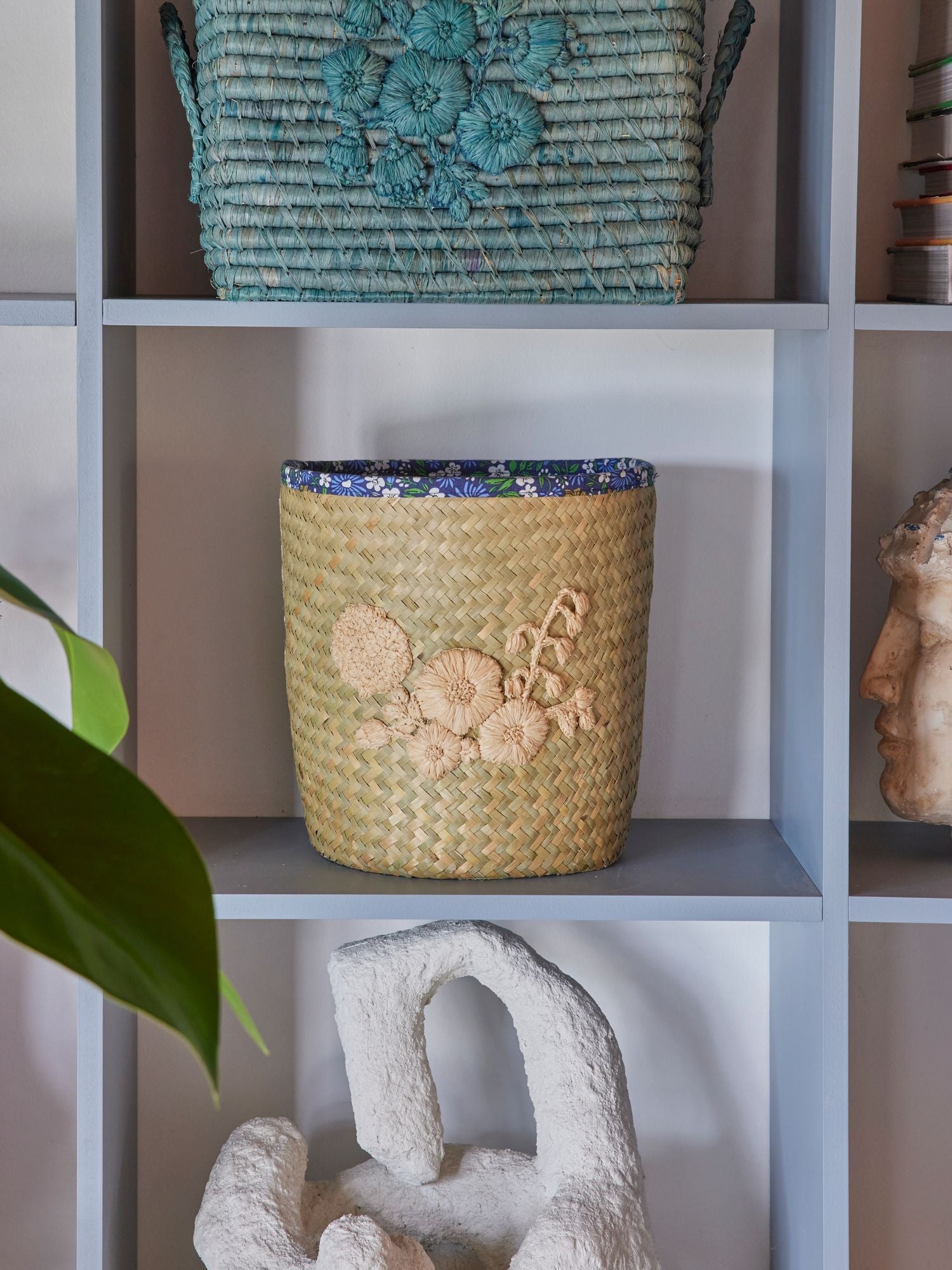 NatureBasket - Handmade Round Raffia Basket