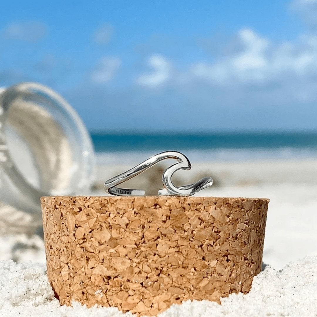 Elegant Silver Wave Ring - Maris Ocean Collection