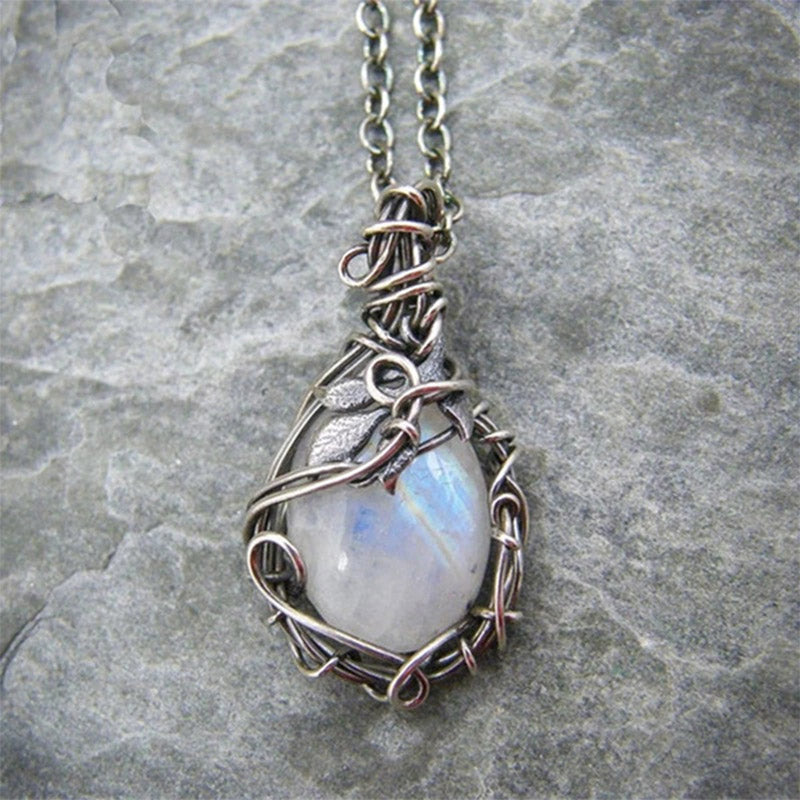 Selene - Retro Moonstone Necklace for Women