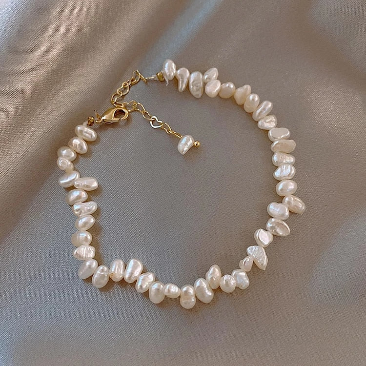 Freshwater Pearl Bracelet - Elegant White Pearls with Adjustable Fit