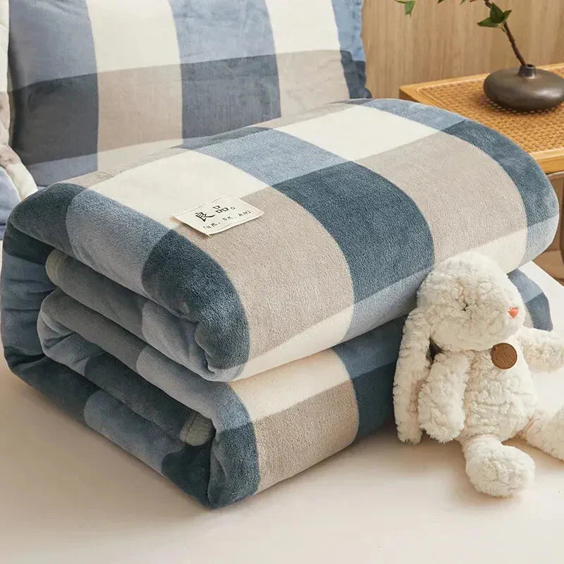 FlannelWarm - Soft Thickened Flannel Throw Blanket