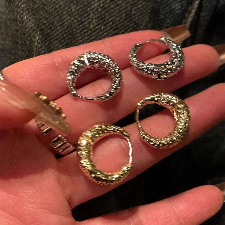 Noor Stylish Hoop Earrings - Gold or Silver