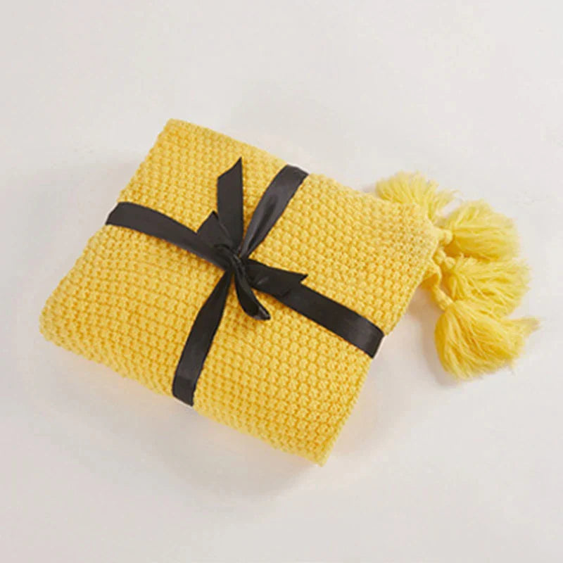 NordicCozy - Handwoven Wool Throw with Fringe