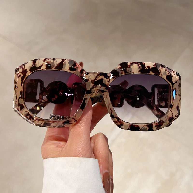 Julia - Retro Square Sunglasses