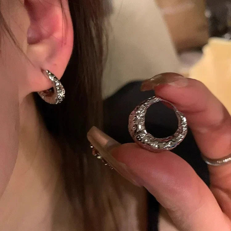 Noor Stylish Hoop Earrings - Gold or Silver