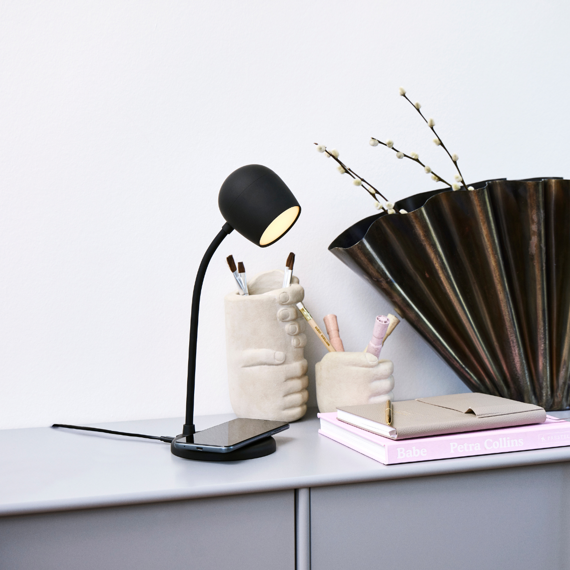SmartGlow - LED Lamp with Bluetooth & Charging
