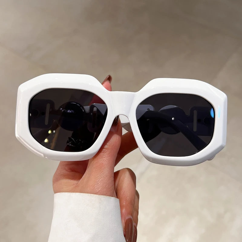 Julia - Retro Square Sunglasses