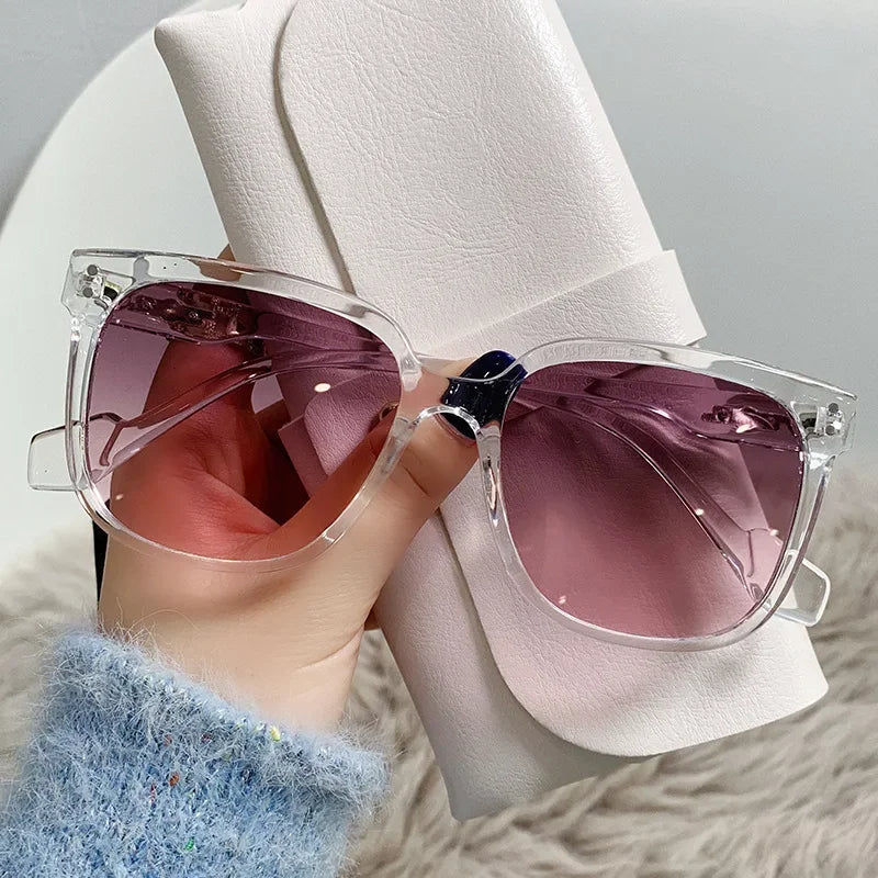 Leah Vintage Sunglasses - Timeless Oval Frames with UV400 Protection