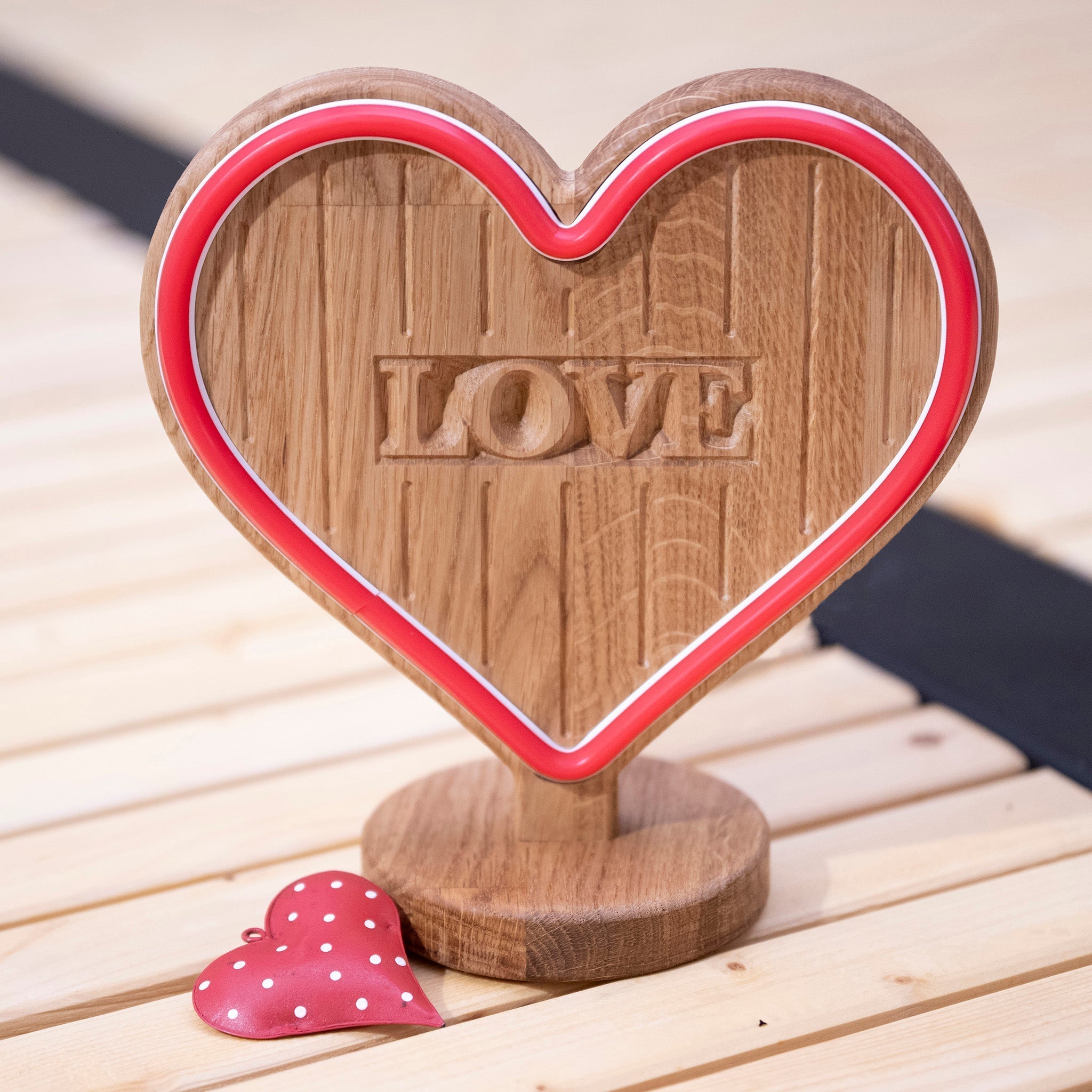 LoveGlow - Wooden Neon Heart with Remote