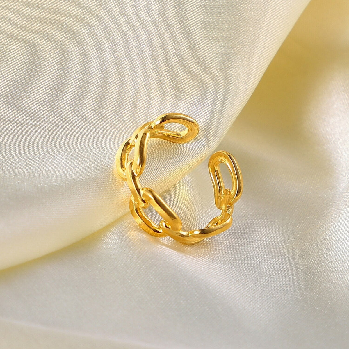 NexaTwist - Twisted Link Ring