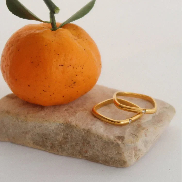 Leona - Minimalist Zirconia Ring for Women