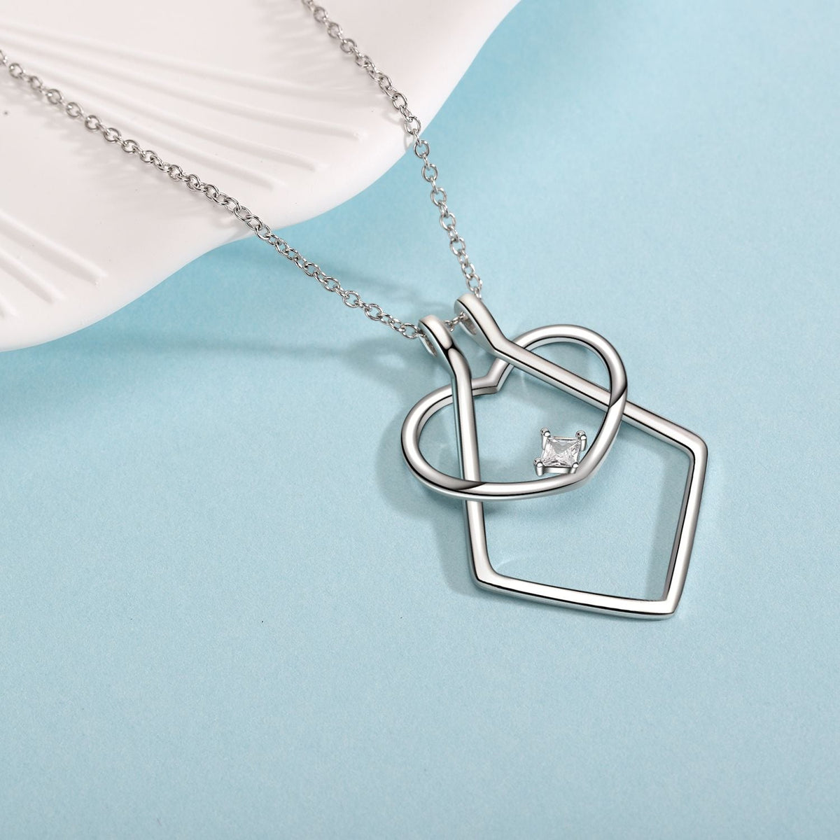 Amelina - Heart Ring-Holder Necklace for Women