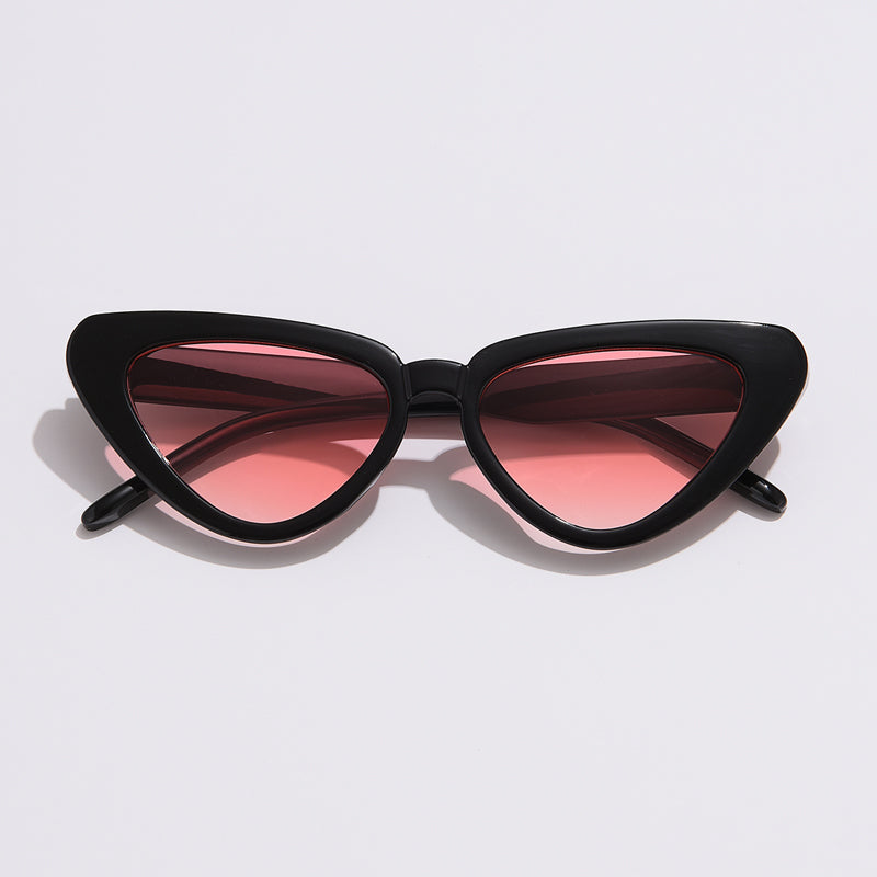 Bold Fashionable Sunglasses - Lightweight UV Protection Shades for Adventurous Style 4