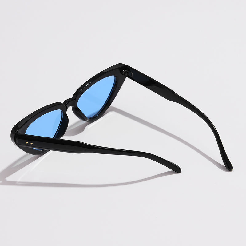Bold Fashionable Sunglasses - Lightweight UV Protection Shades for Adventurous Style 8