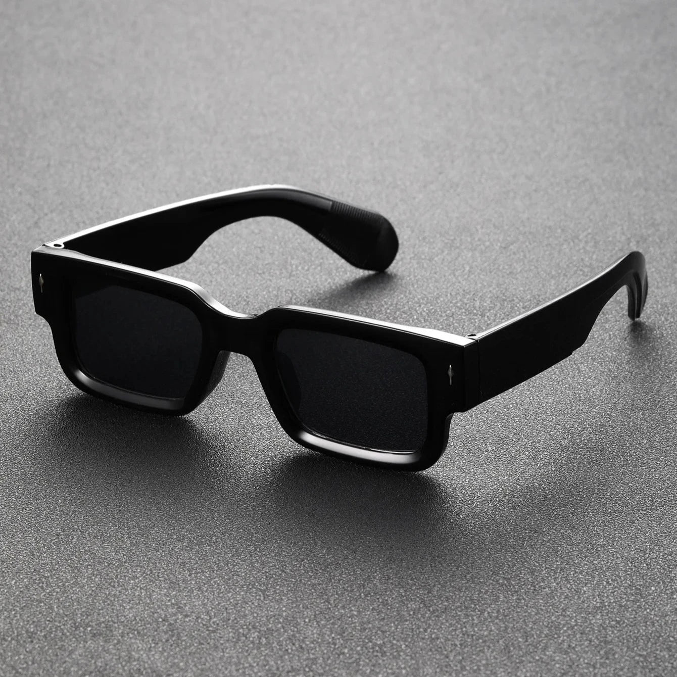 Bold Rectangular Framed Sunglasses - Lightweight UV Protective Shades for Stylish Eye Safety 2