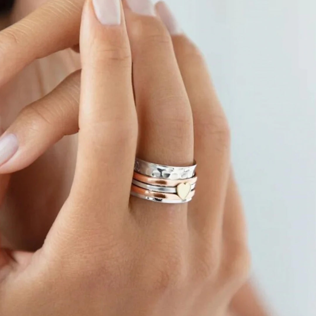 Amara - Heart Spin Ring for Women