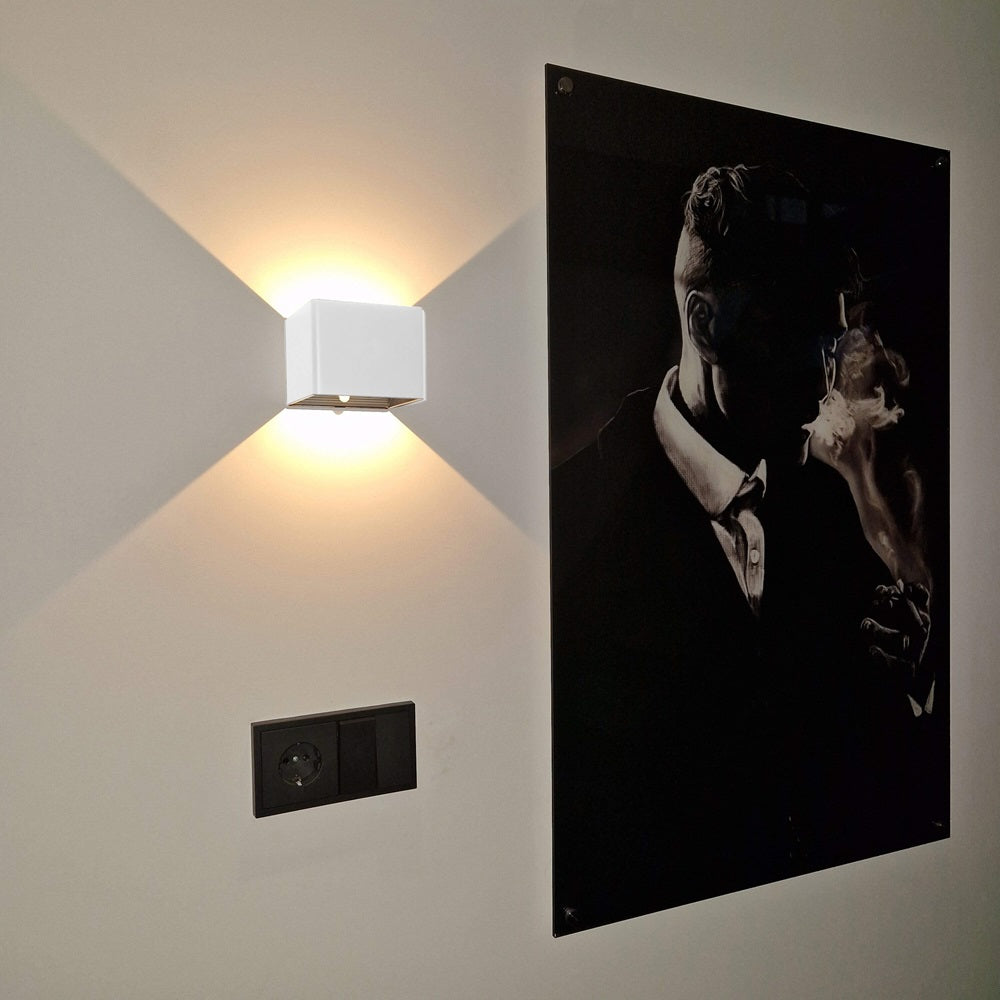 Elegant Aluminum Wireless Wall Light with Rechargeable Functionality for Modern Homes 7