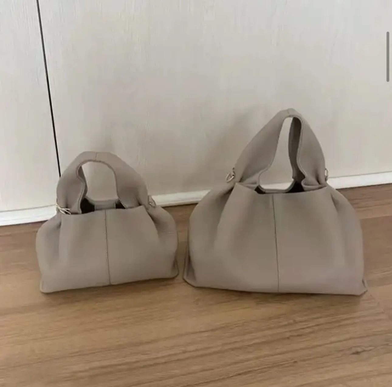 Daily Chic - Elegant Women's Handbag for Everyday Use