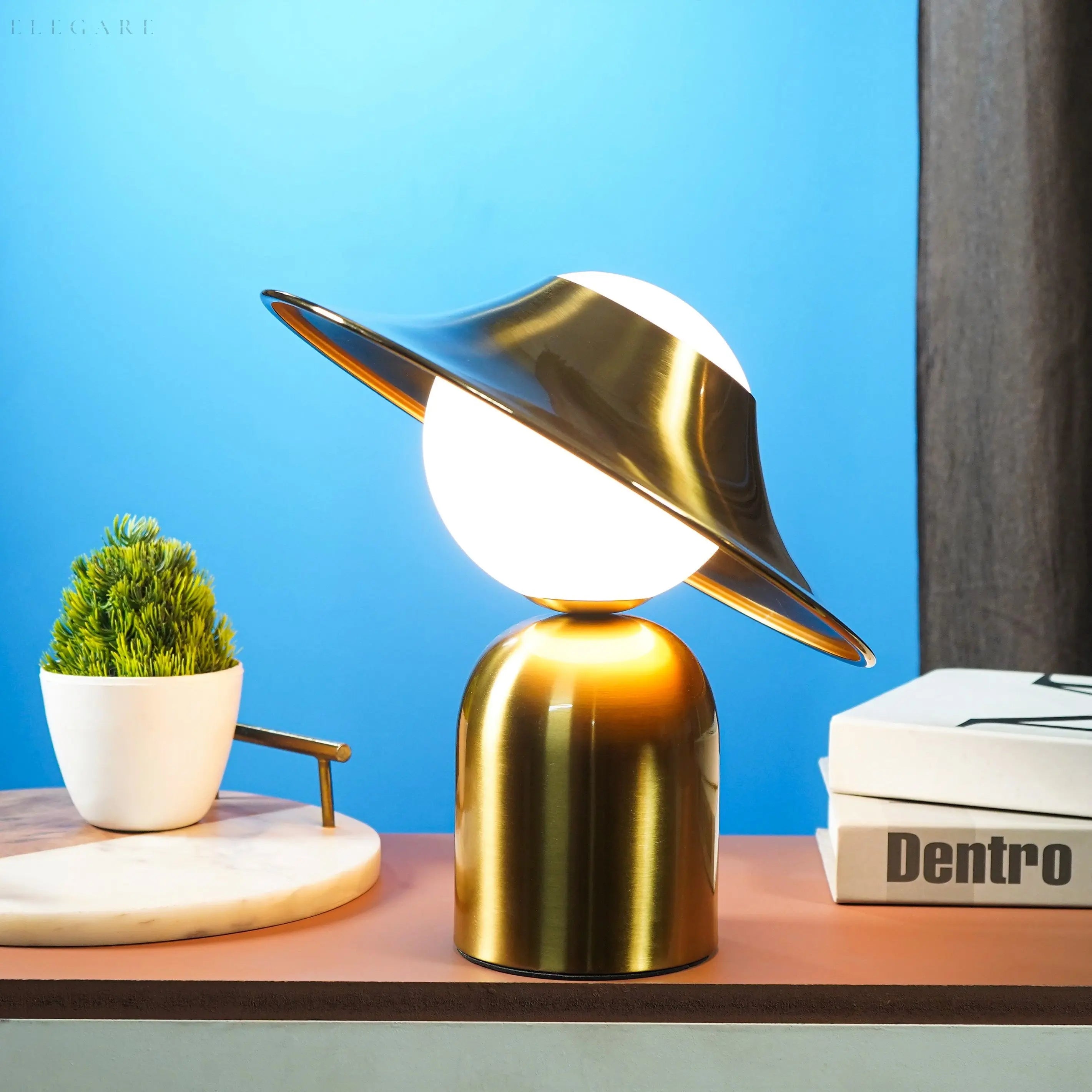 Gold Scandinavian Table Lamp - Elegant LED