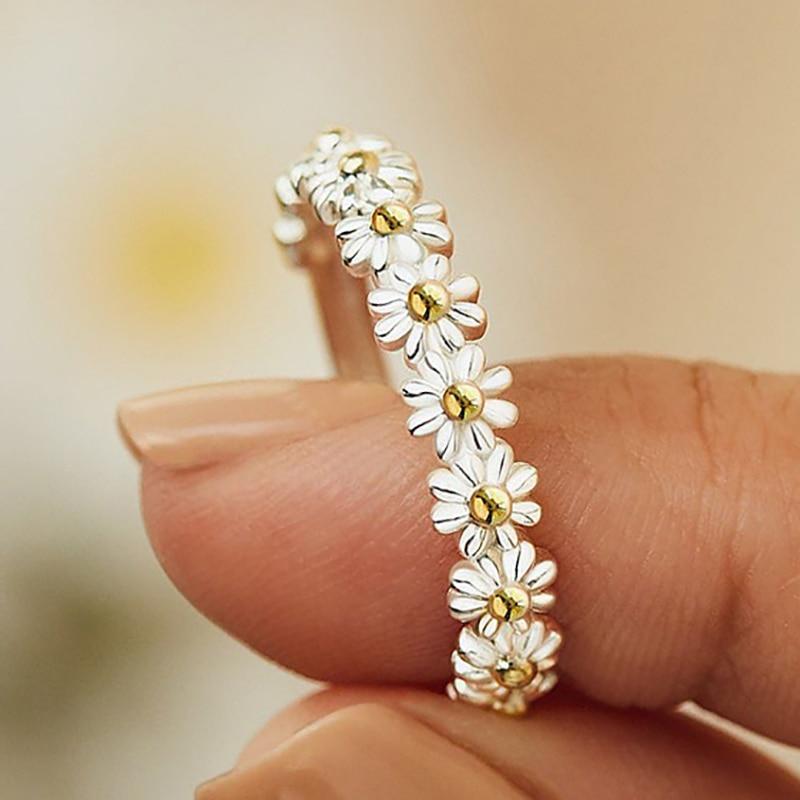 Aylin - Silver Daisy Flower Ring for Women