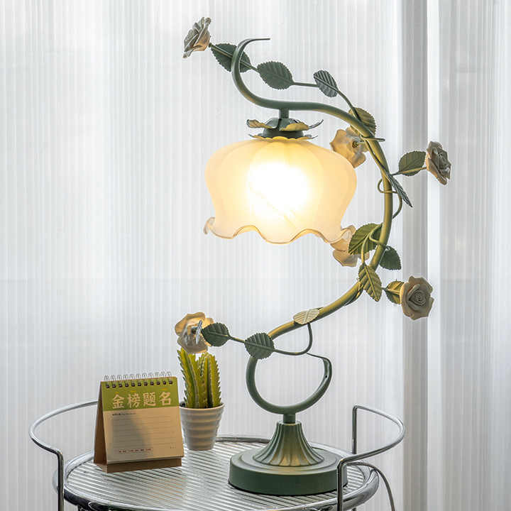 BellaStylish Rose Lamp - Elegant Floral Table Light