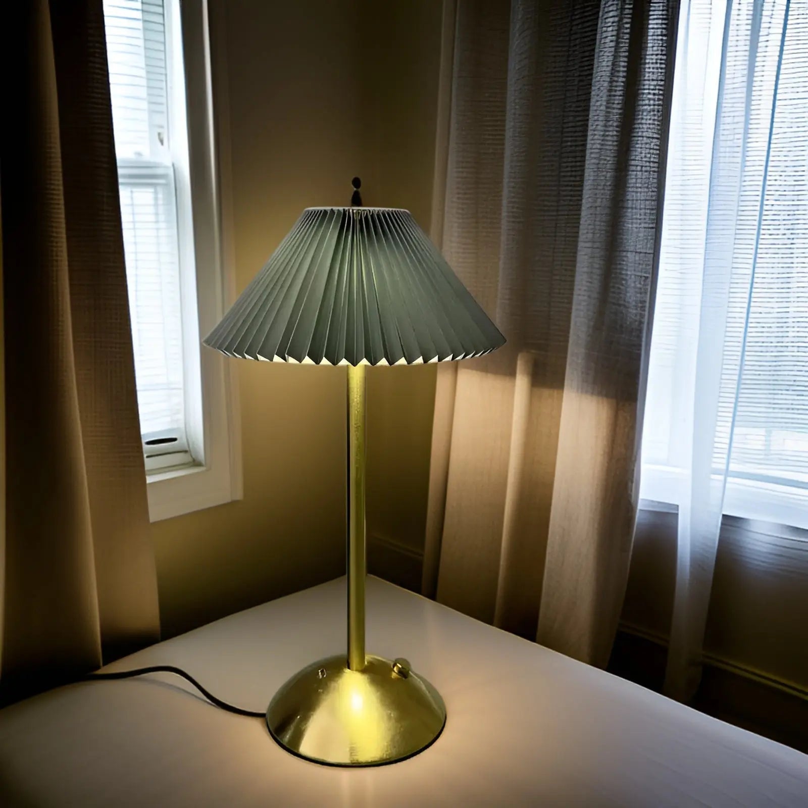 VersaLight Cordless Table Lamp - Metal Design