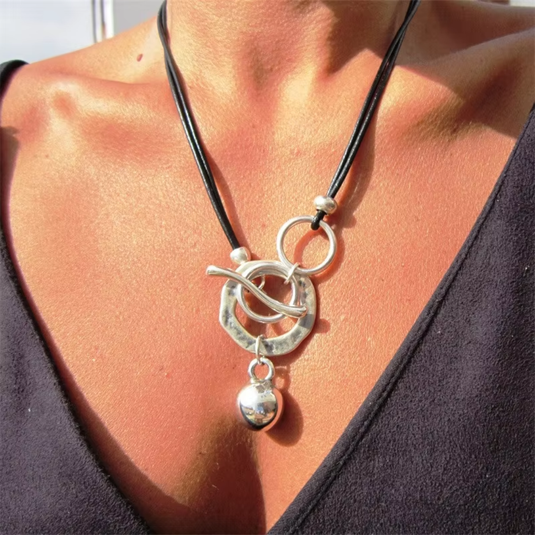 Eloise - Vintage Silver Necklace