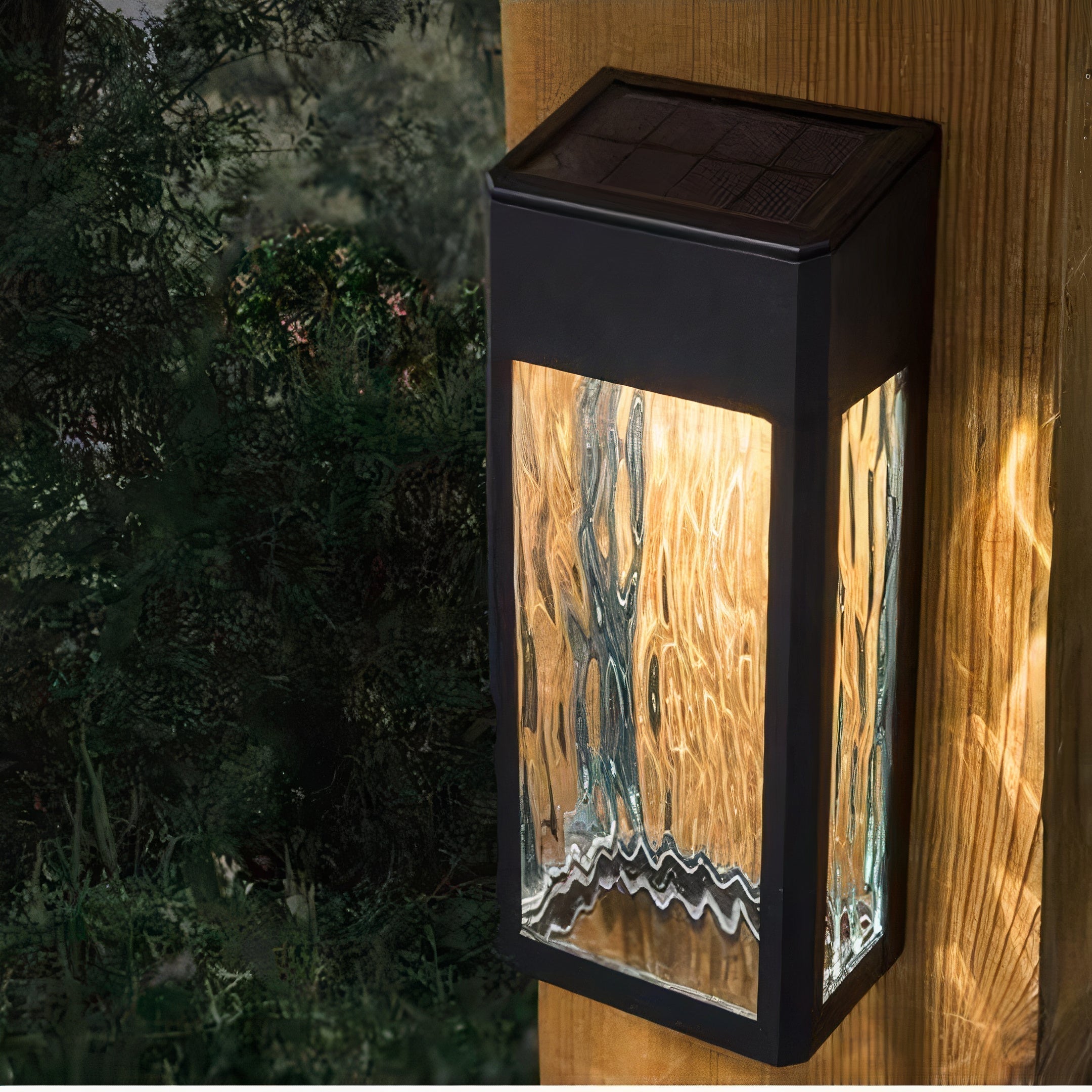 Lumaris Solar Outdoor Light for Garden