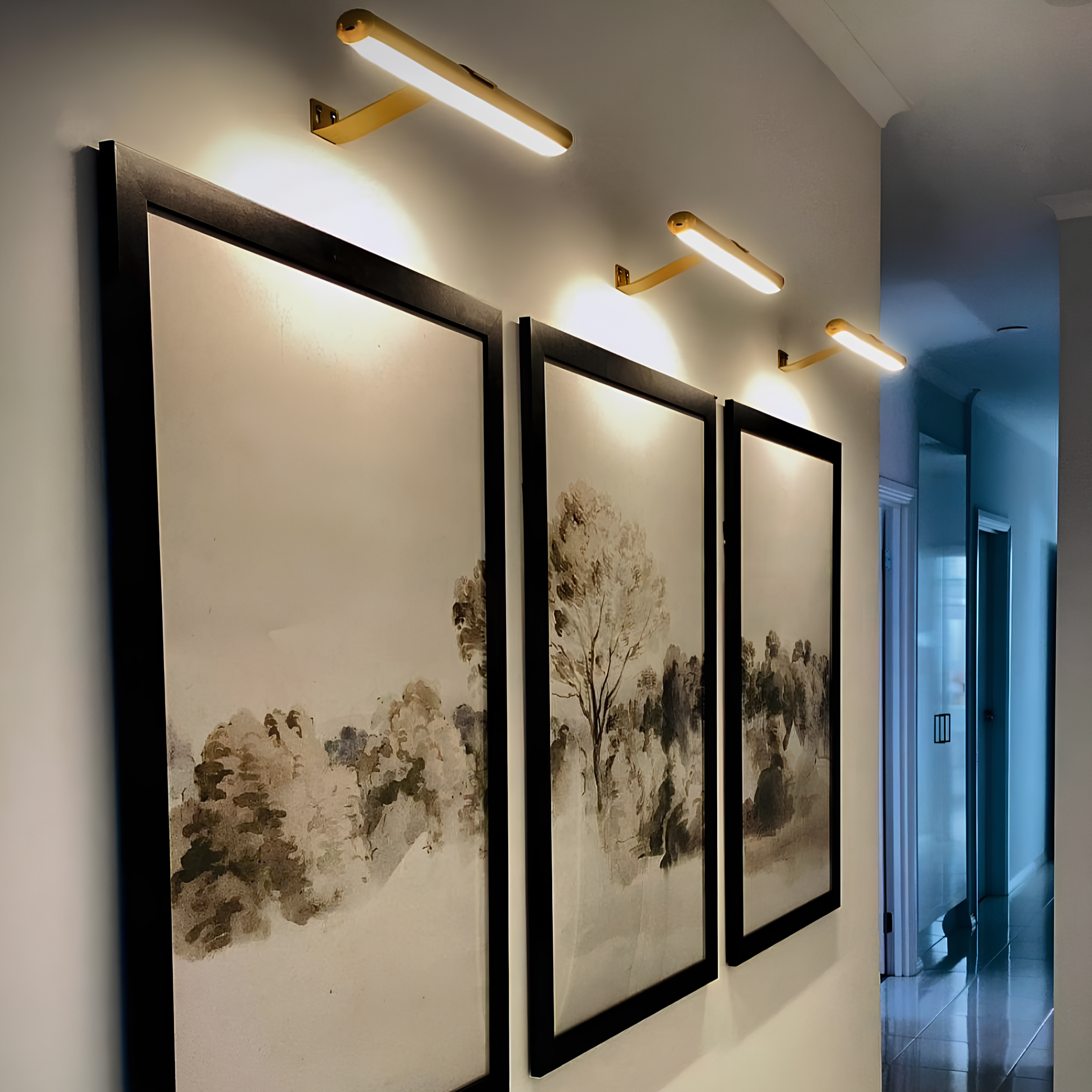LumeArt | Stylish Adjustable Wireless Wall Lamp for Art Display 1