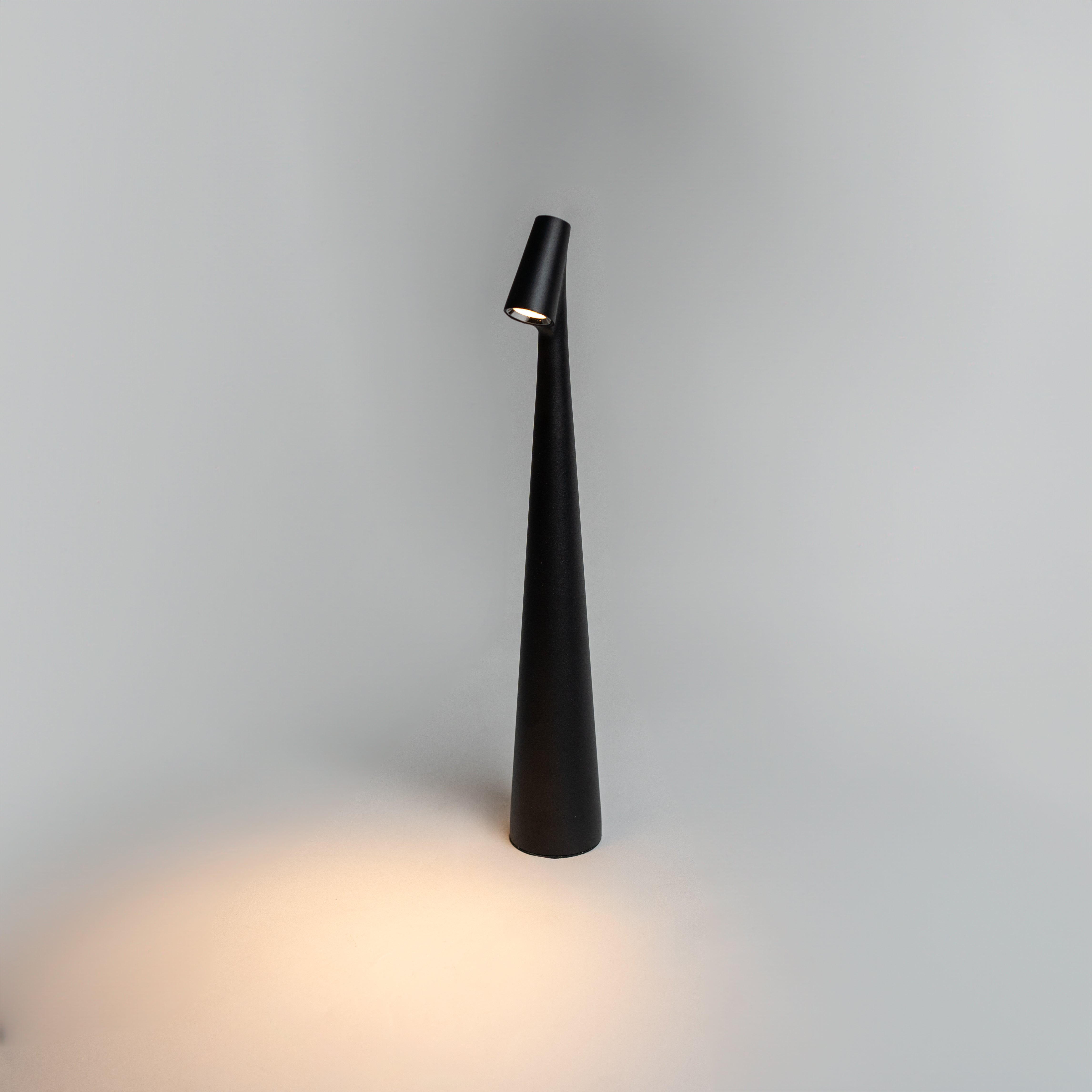 LumiAura | Stylish Portable Cordless LED Table Lamp for Modern Spaces 9