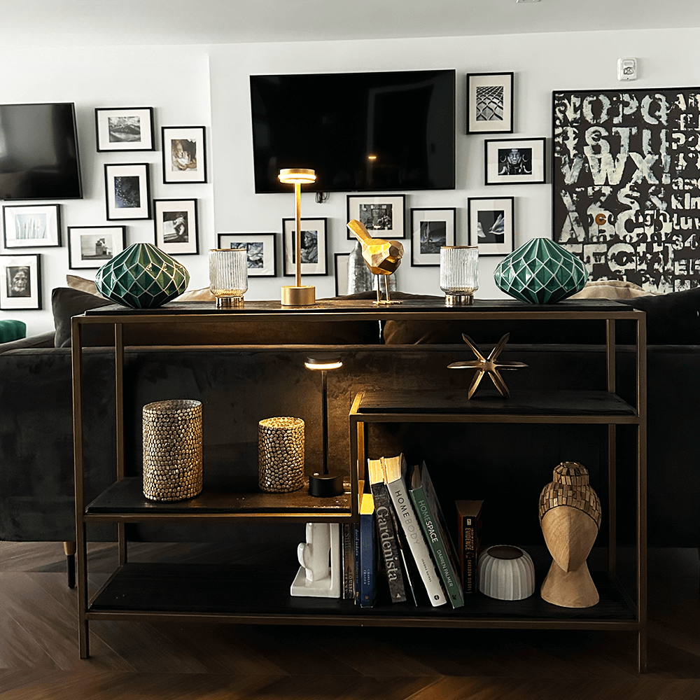 Luminara | Elegant Cordless Aluminum Table Lamp with Touch Control 3