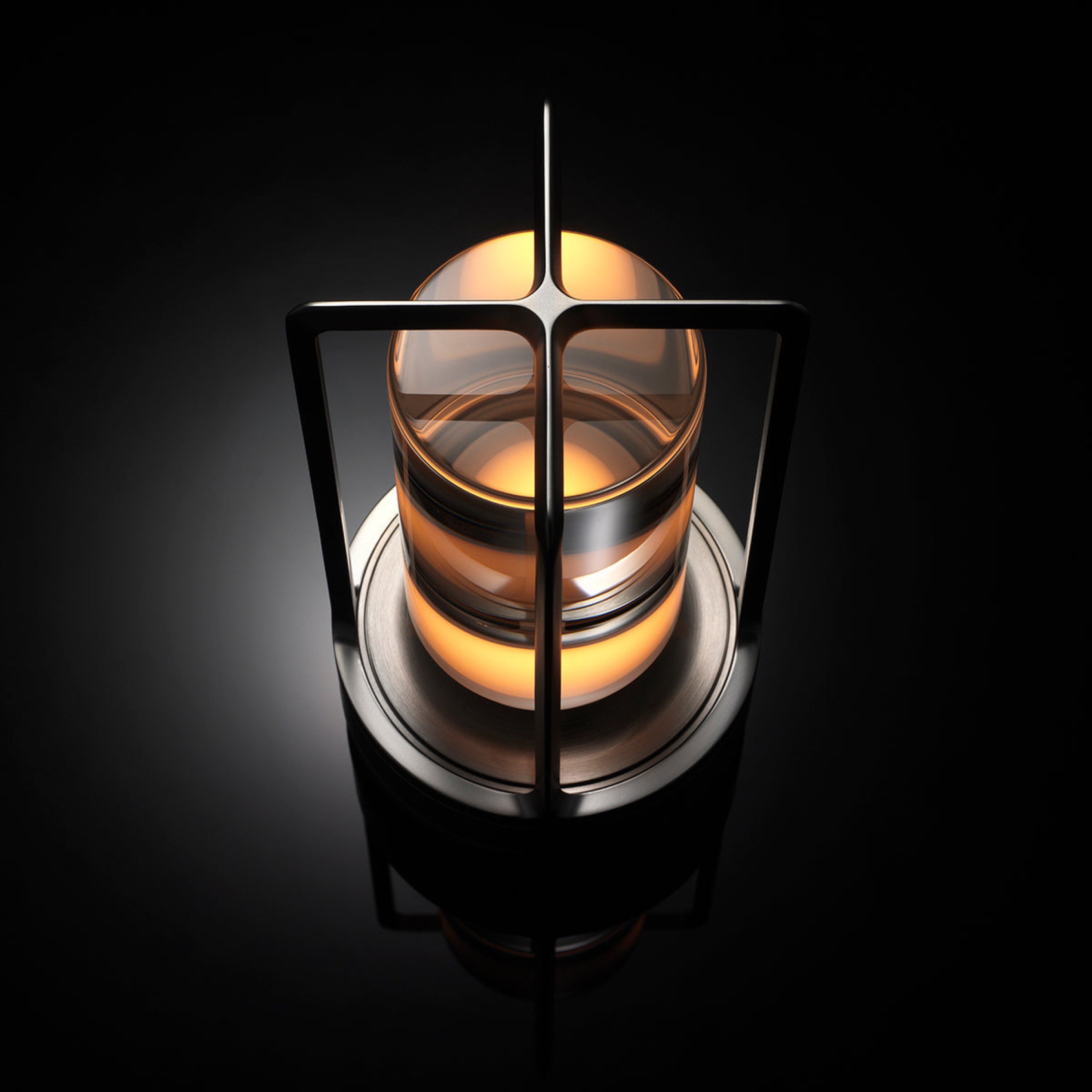 Luminara | Elegant Modern Aluminum Acrylic Table Lamp 9