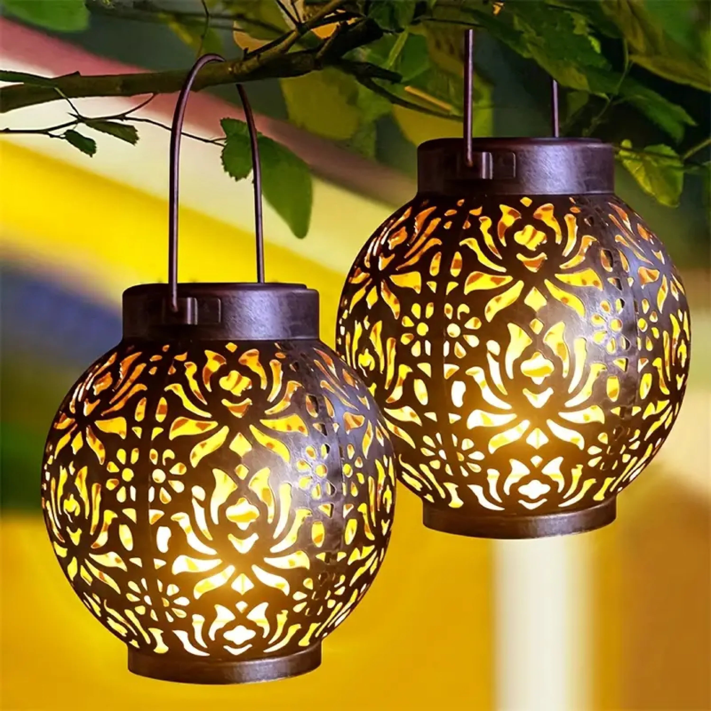LunaGlow | Elegant Retro Solar Garden Lamp for Enchanting Spaces 1