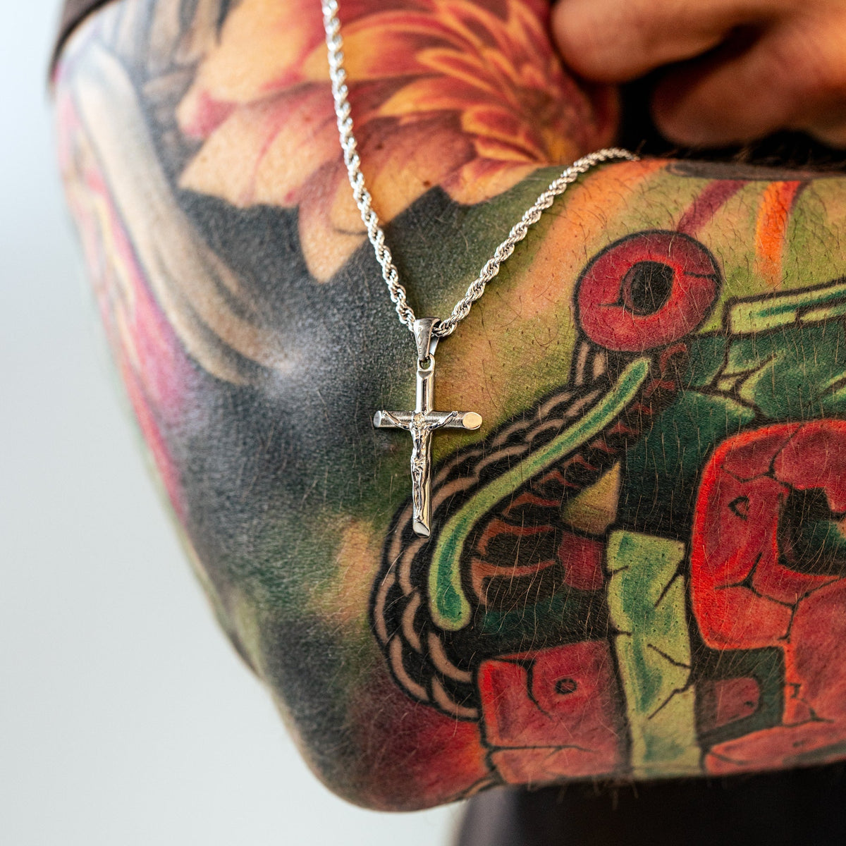 Salvator Men's Cross Necklace - Jesus Christ Crucifix Pendant in Sterling Silver