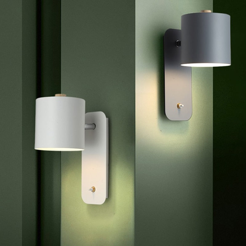 Modern LED Wall Light with Integrated Switch - Sleek Metal Design for Targeted Illumination 1