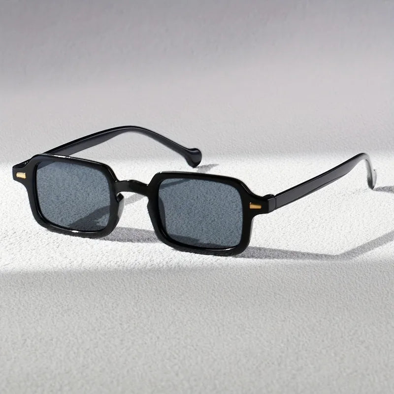 Retro Square Sunglasses - Lightweight Polycarbonate Shades with Anti-Scratch Lenses for Stylish Everyday Wear 3