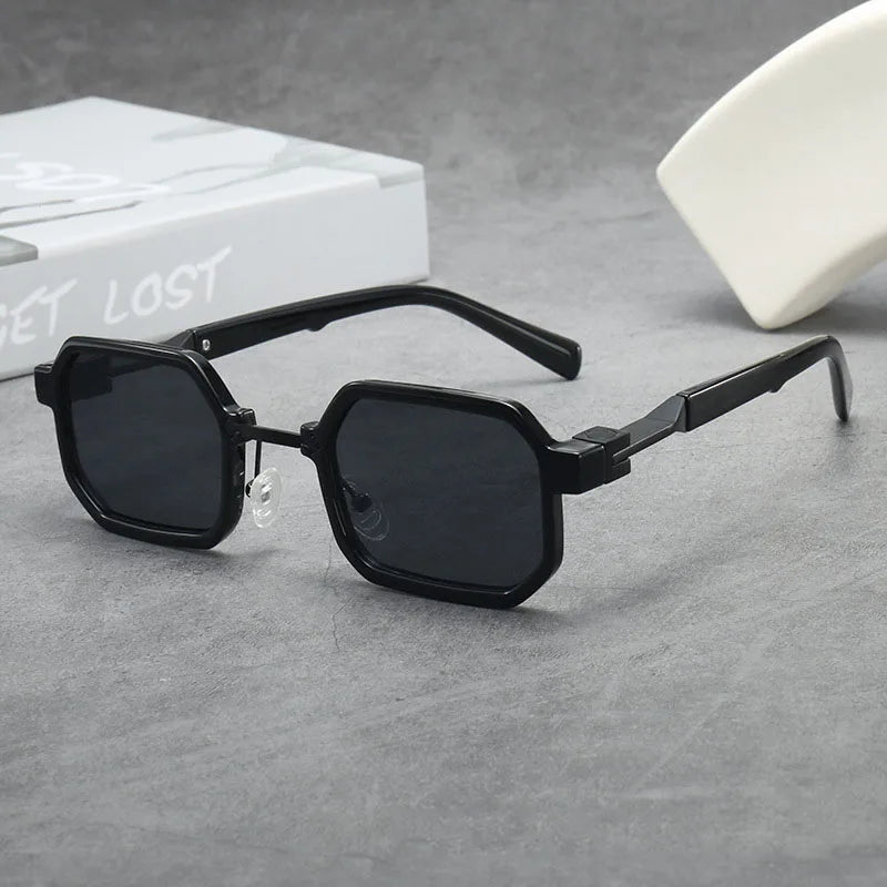 Retro Thick-Frame Sunglasses - Stylish UV Protection Shades for Everyday Wear 1