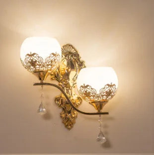 LuxeGlow - Gold LED Wall Lamp for Ambient Lighting