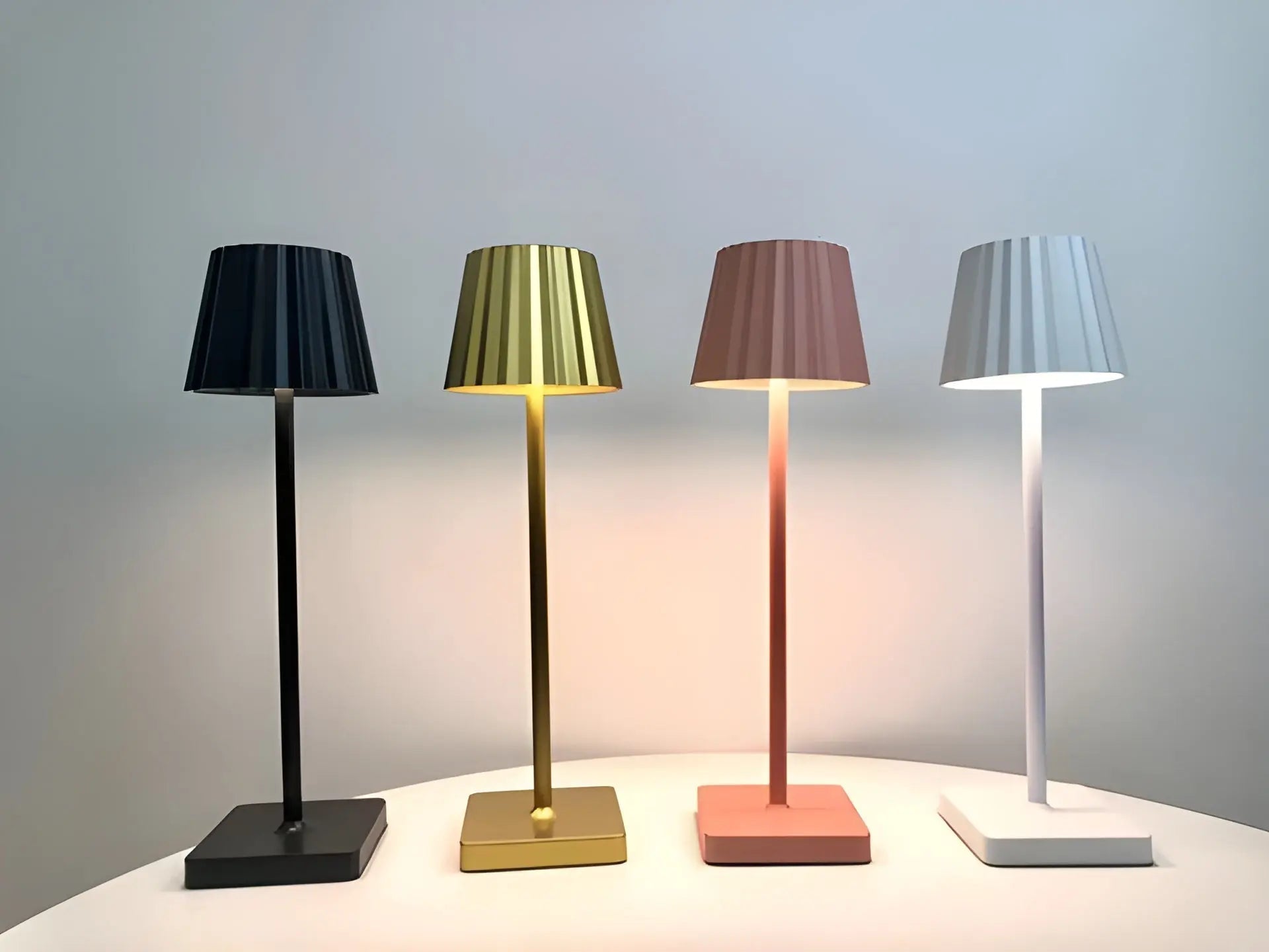 Arlo Cordless Scandinavian Table Lamp - Waterproof Touch