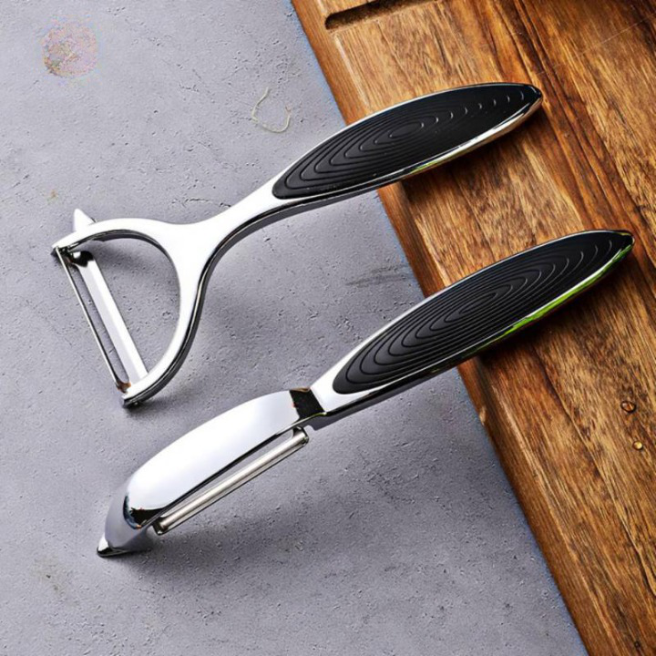 SwiftPeel - Stainless Steel Vegetable Peeler for Speed and Precision