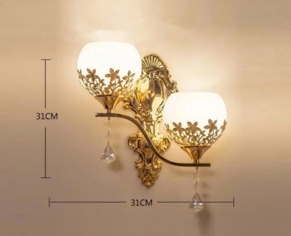 LuxeGlow - Gold LED Wall Lamp for Ambient Lighting