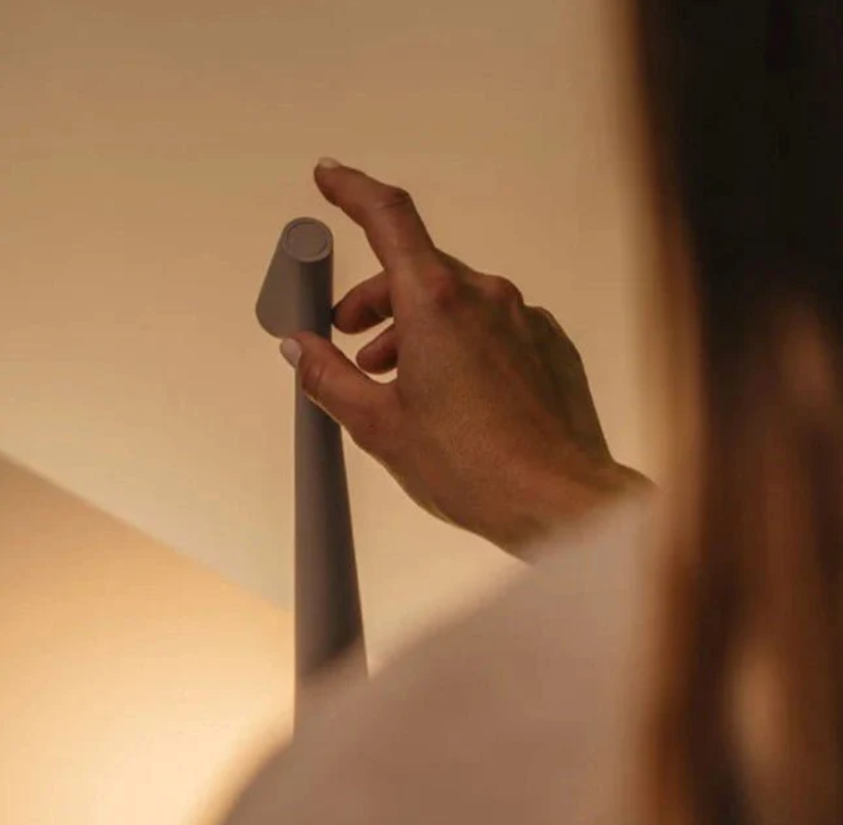 ArtisanGlow Table Lamp - Luxe Ambient Light